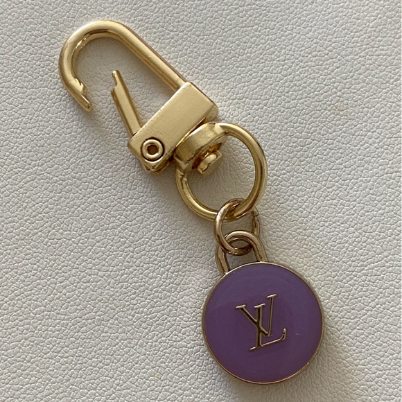 Authentic vintage purple Louis Vuitton logo charm - Picture 5 of 5